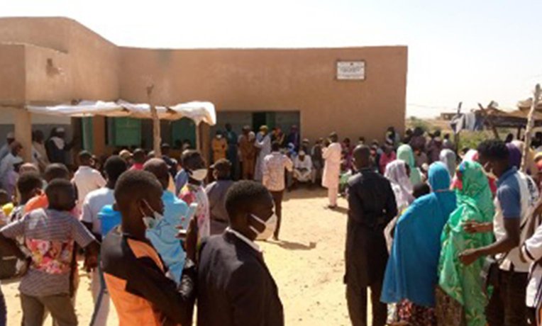 National and local leaders along with local residents joined with our staff and medical workers to celebrate the new healthcare center in southeastern Niger.