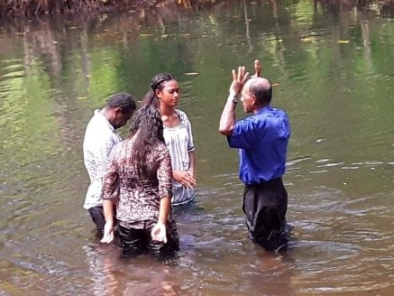WE PRAISE GOD FOR THE STUDENTS ON VANUA LEVU WHO CAME TO FAITH DURING THE GREATEST JOURNEY AND WERE THEN BAPTIZED.
