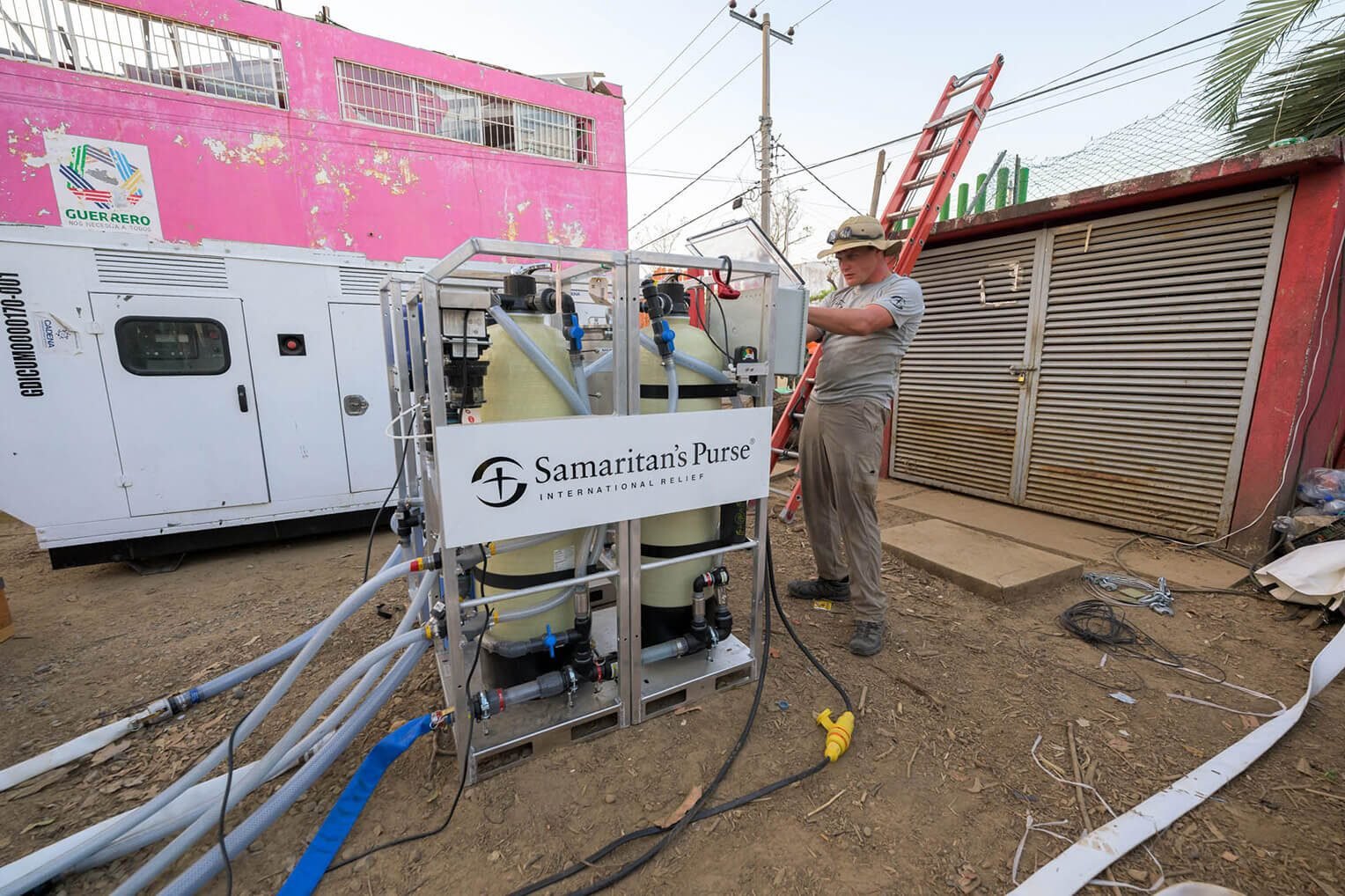 This is the first purification system that was installed in Acapulco recently, which will provide clean drinking water for up to 10,000 people a day.