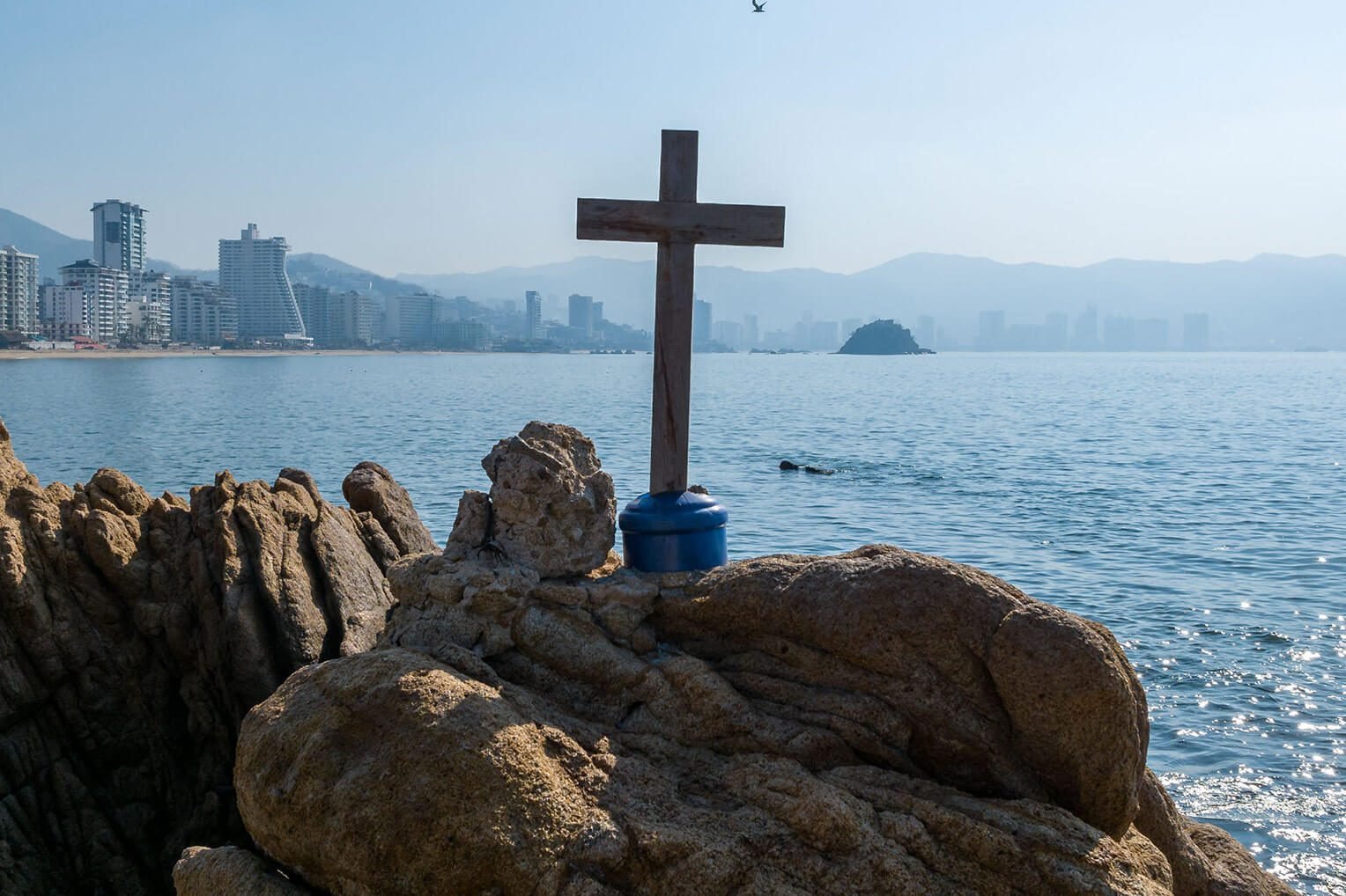 Pray for the people of Acapulco to lean on Christ as they work to rebuild their city.